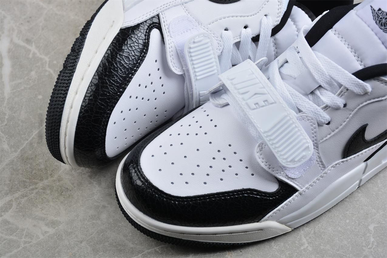 Air Jordan Legacy 312 Low "Panda" фото № 4