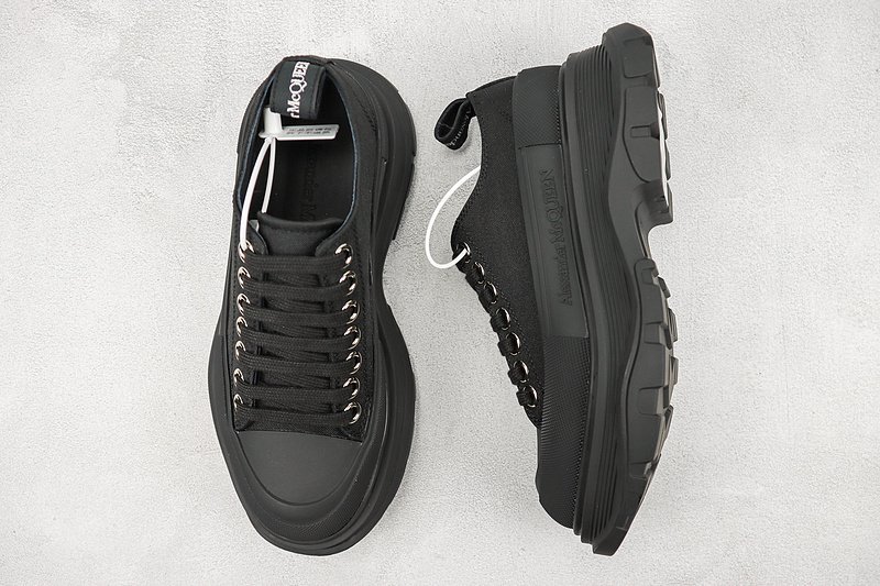 Alexander McQueen Tread Slick Low "Black" фото № 6