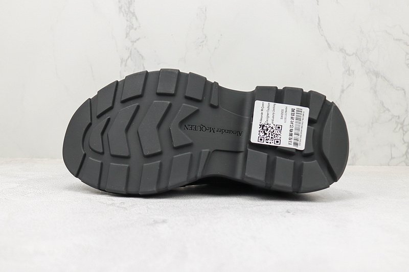 Alexander McQueen Tread Slick Low "Black" фото № 7