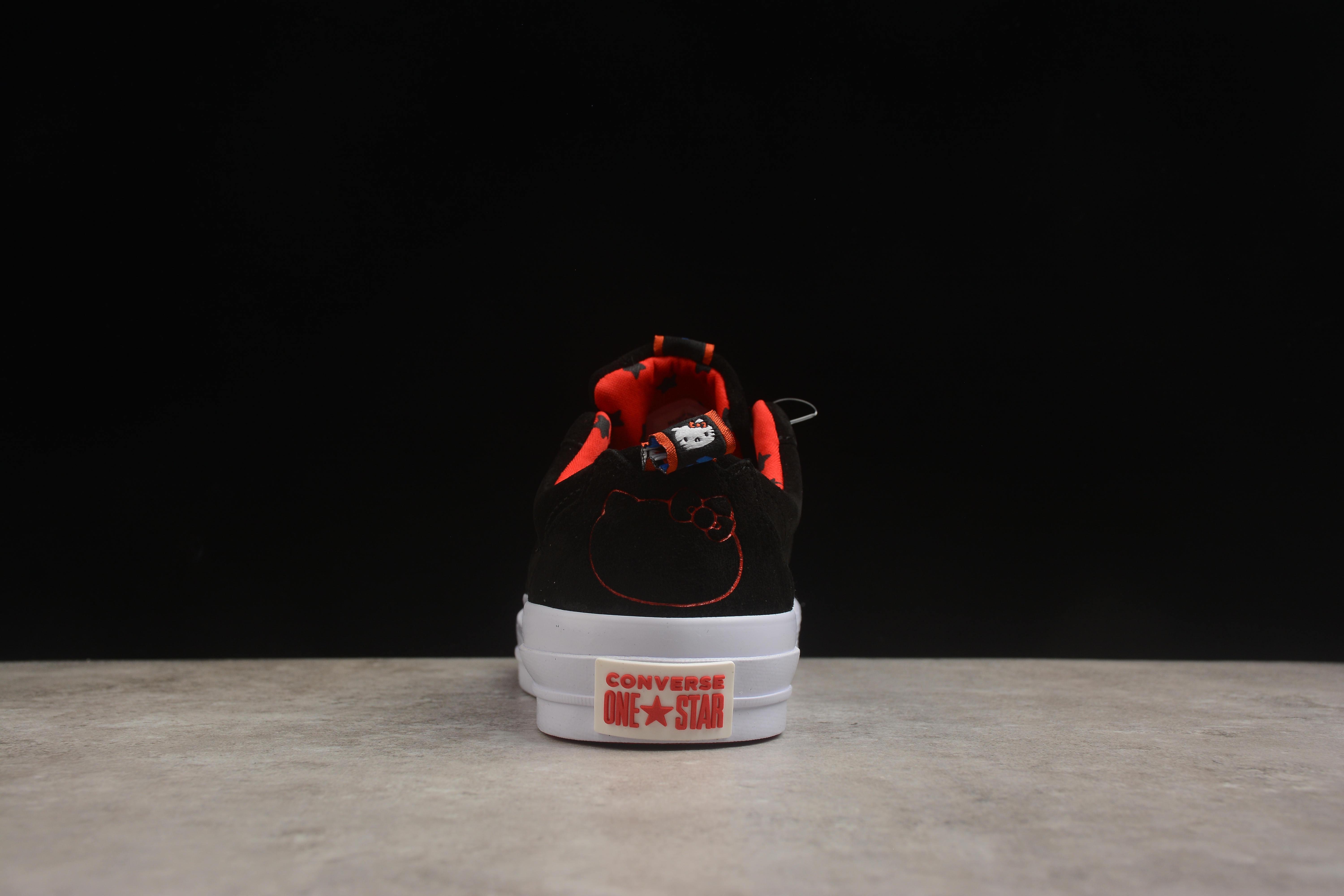 Hello Kitty X Converse One Star "Black" фото № 5