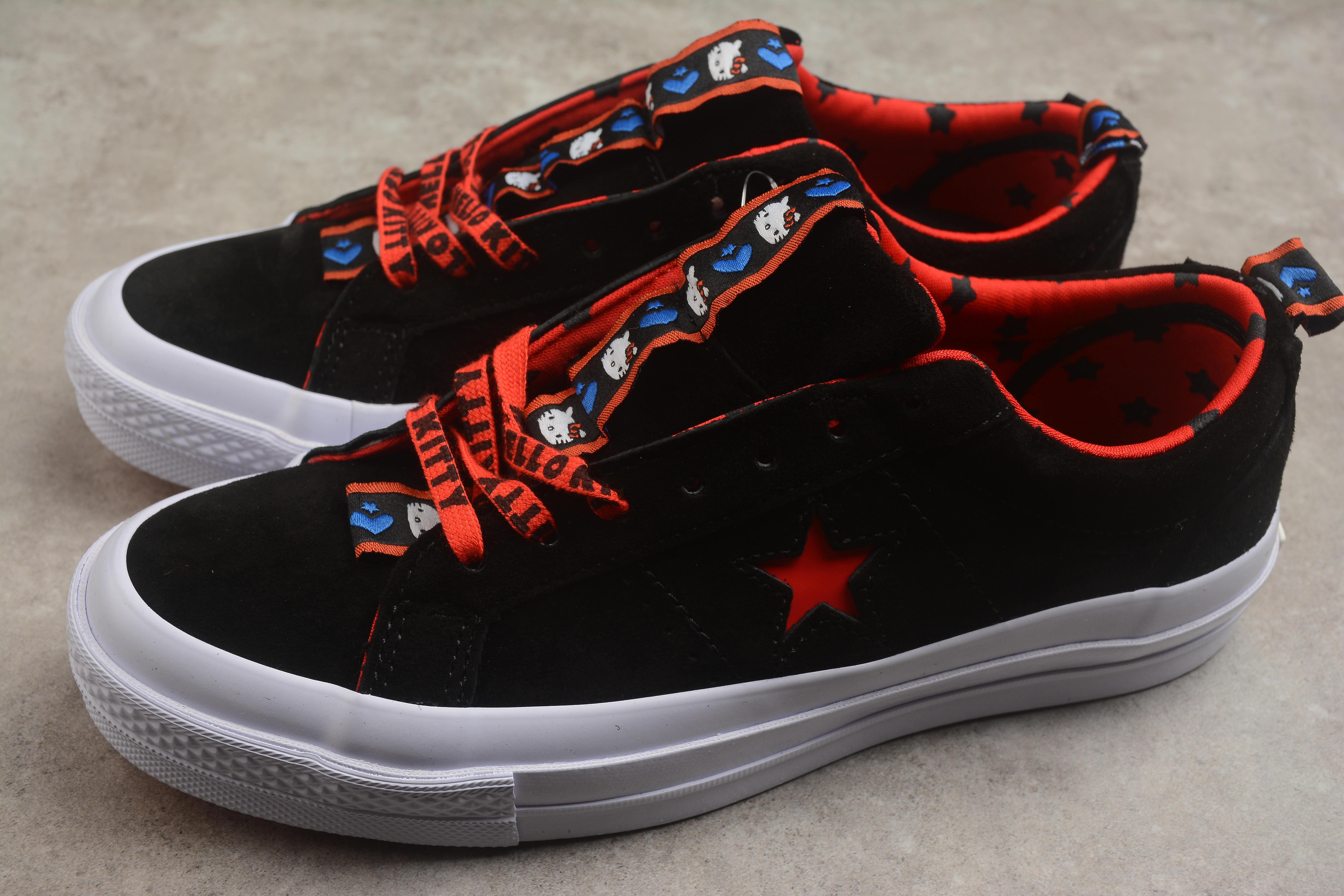 Hello Kitty X Converse One Star "Black" фото № 6