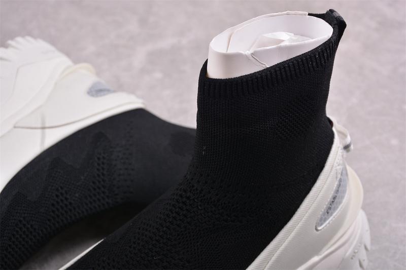 Moncler Trailgrip "Black/White" фото № 8
