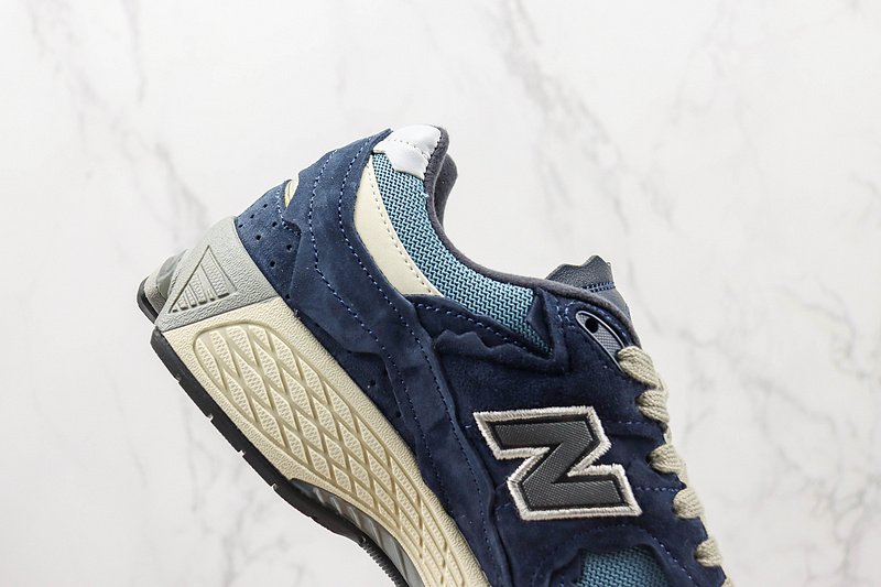 New Balance 2002R "Dark Navy" фото № 3