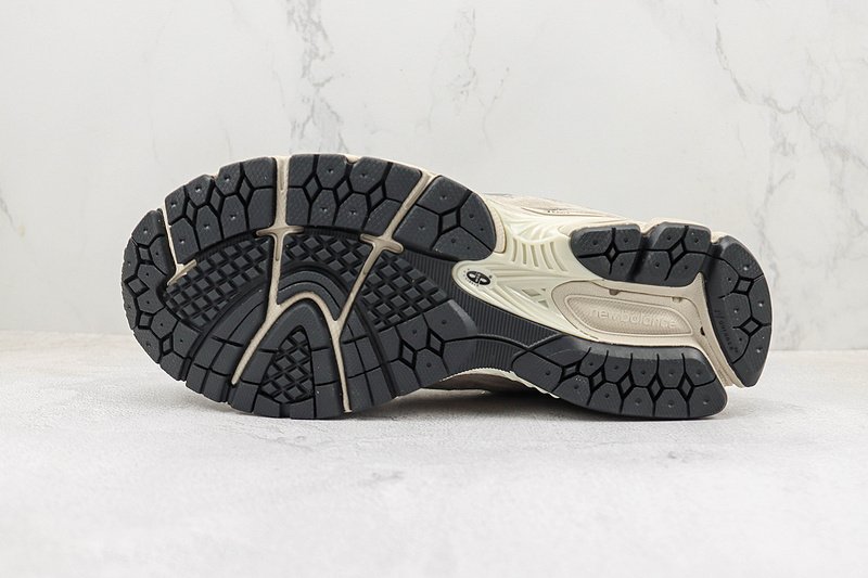 New Balance 2002R "Marblehead/Light Aluminum" фото № 8