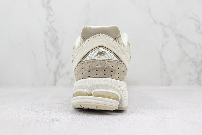 New Balance 2002R "Beige" фото № 9
