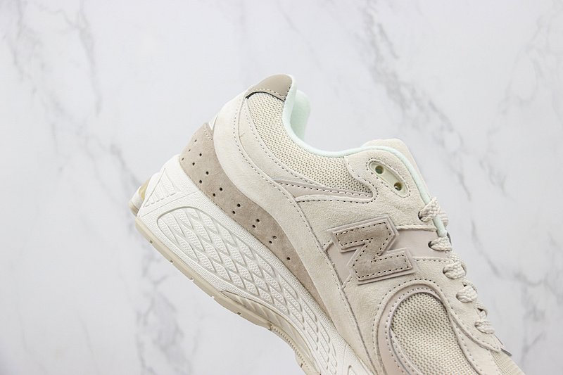 New Balance 2002R "Beige" фото № 3