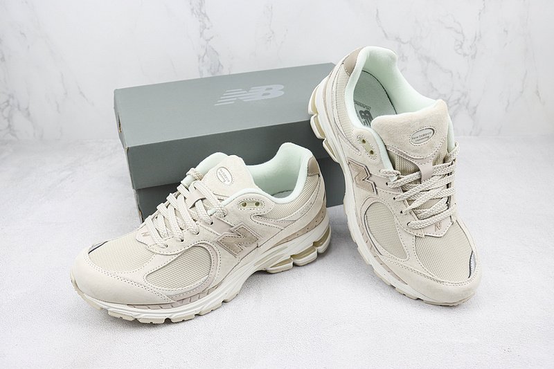 New Balance 2002R "Beige" фото № 7