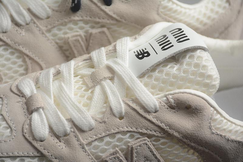 Miu Miu x New Balance 530 "Neutral Sands" фото № 5