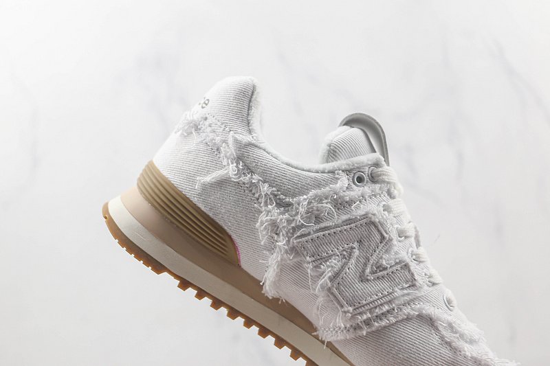 Miu Miu x New Balance 574 "Denim White" фото № 3