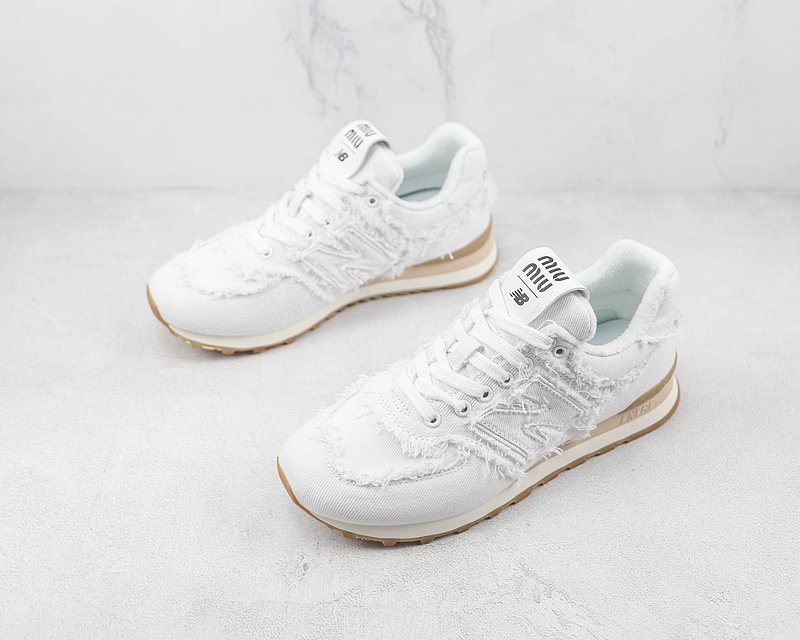 Miu Miu x New Balance 574 "Denim White" фото № 5
