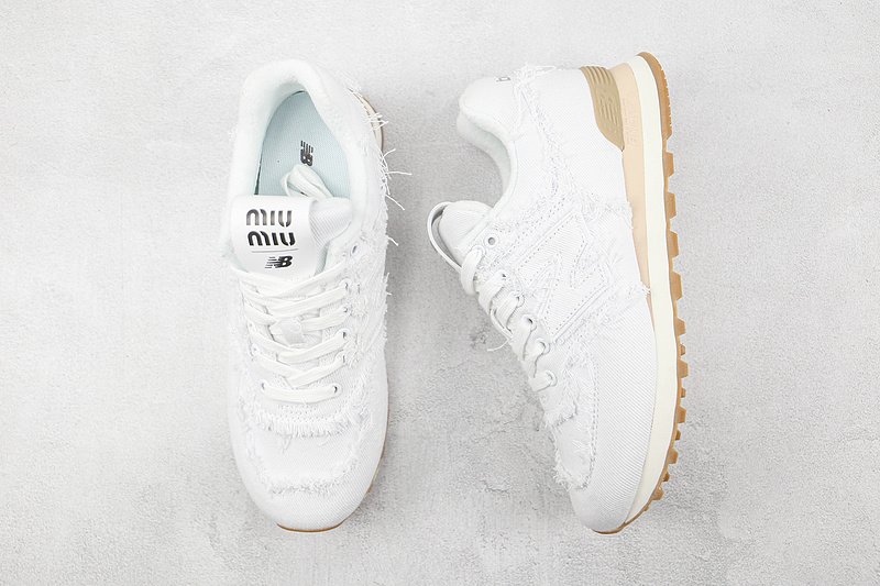Miu Miu x New Balance 574 "Denim White" фото № 6