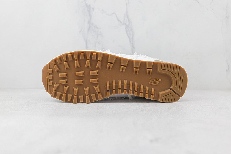 Miu Miu x New Balance 574 "Denim White" фото № 8
