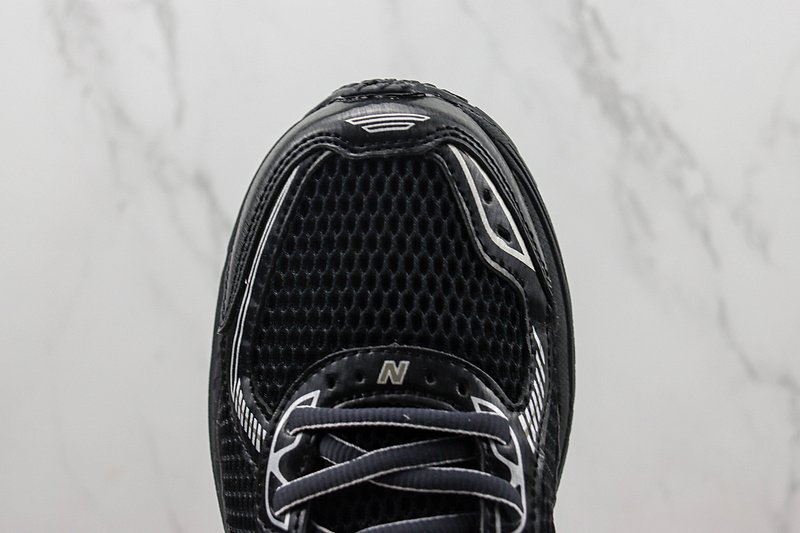 New Balance 860v2 "Black" фото № 4