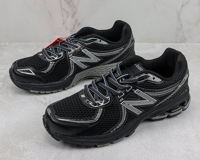 New Balance 860v2 "Black" фото № 5