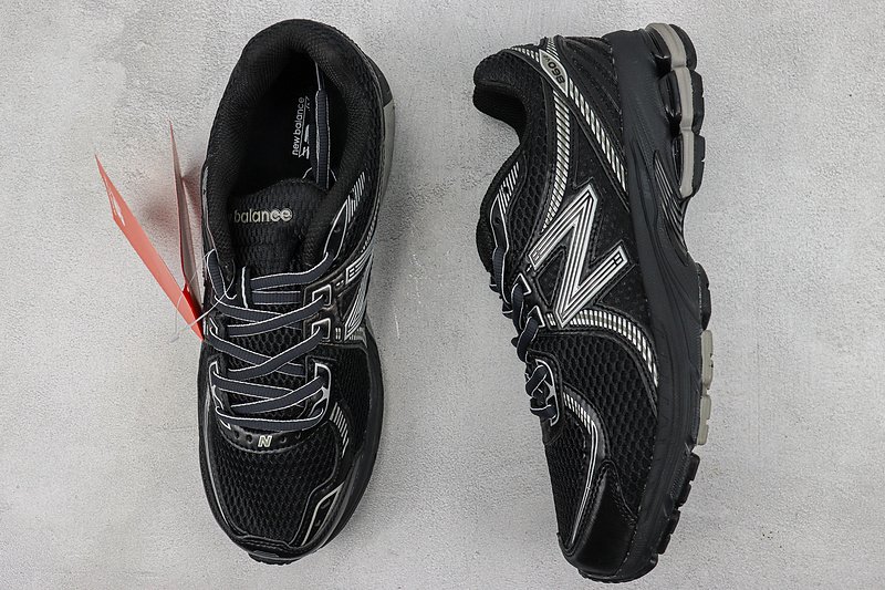 New Balance 860v2 "Black" фото № 6