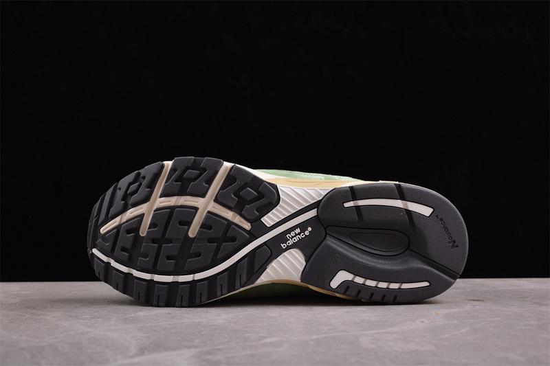 Teddy Santis x New Balance 993 "Chive" фото № 4