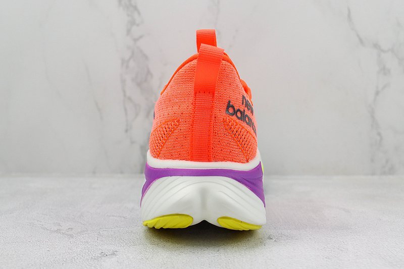 New Balance FuelCell RC Elite V3 "Strike Orange" фото № 9