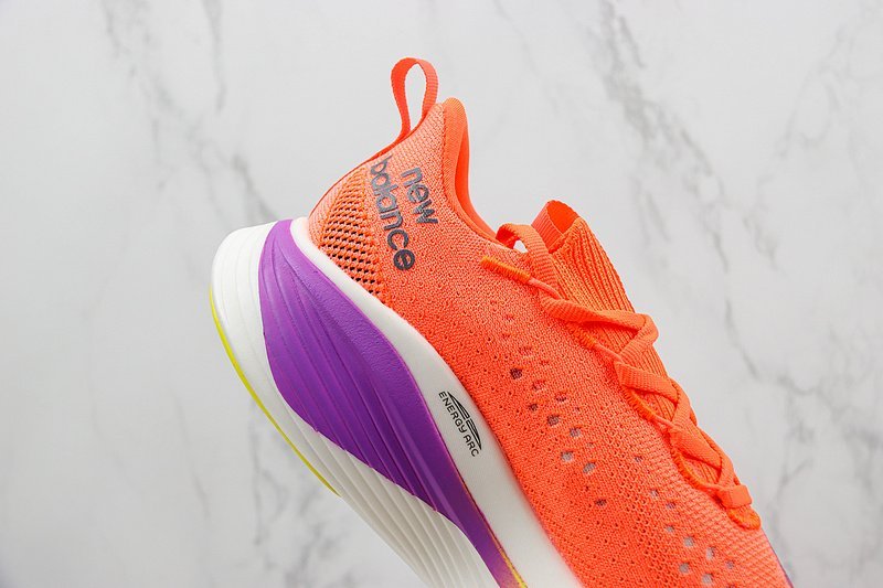 New Balance FuelCell RC Elite V3 "Strike Orange" фото № 3