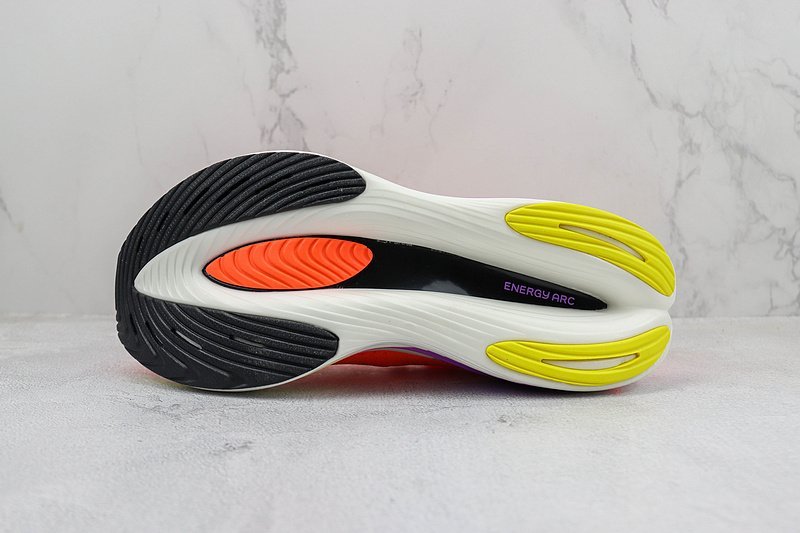 New Balance FuelCell RC Elite V3 "Strike Orange" фото № 8