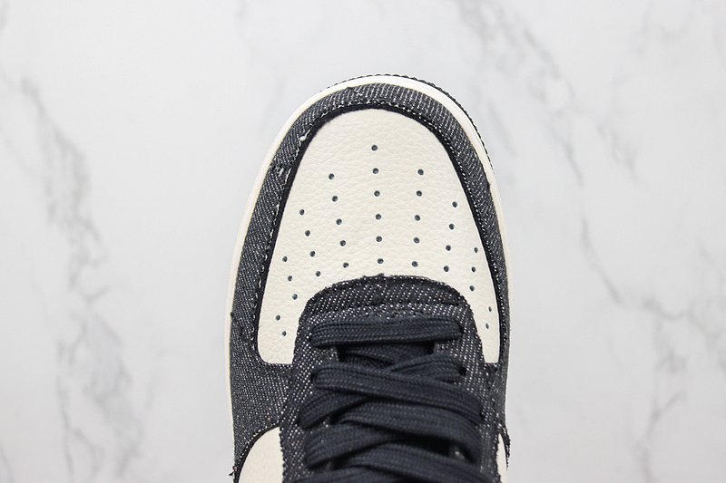 Levi's x Nike Air Force 1 Low "Black Denim" фото № 4