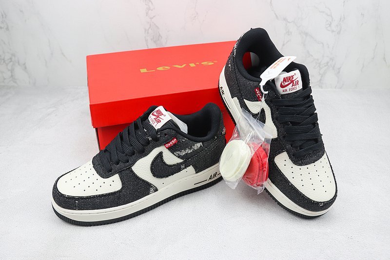 Levi's x Nike Air Force 1 Low "Black Denim" фото № 7