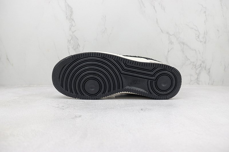 Levi's x Nike Air Force 1 Low "Black Denim" фото № 8