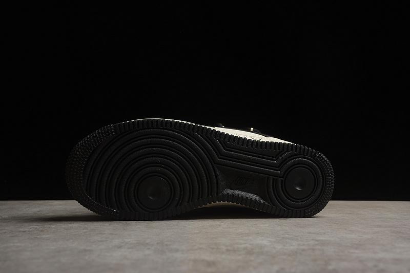 KAWS x Nike Air Force 1 "Urban Jungle" фото № 6