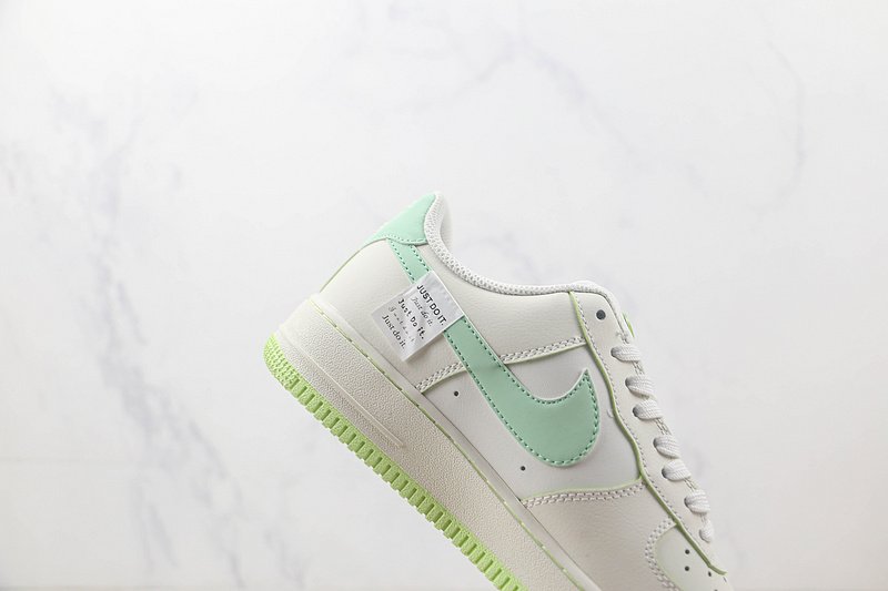 Nike Air Force 1 07 Low "QS Sail/White/Mint/Mini Swoosh" фото № 3