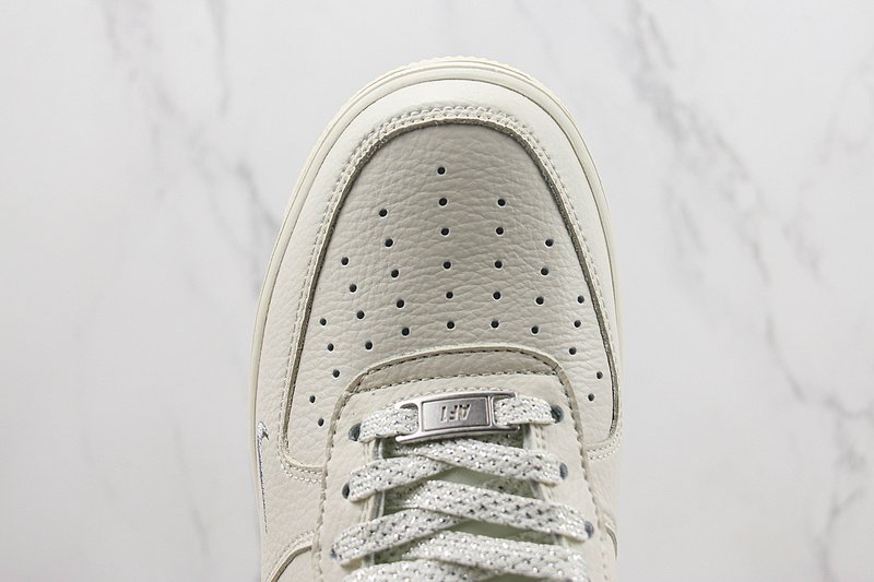 Undefeated x Nike Air Force 1 Low "Milk White/Apple Green" фото № 4