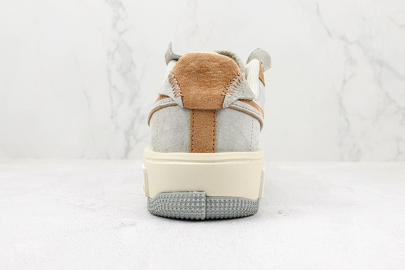 LeBron James x Nike Air Force 1 Low "Suede Wolf Grey/Brown/Cream" фото № 9