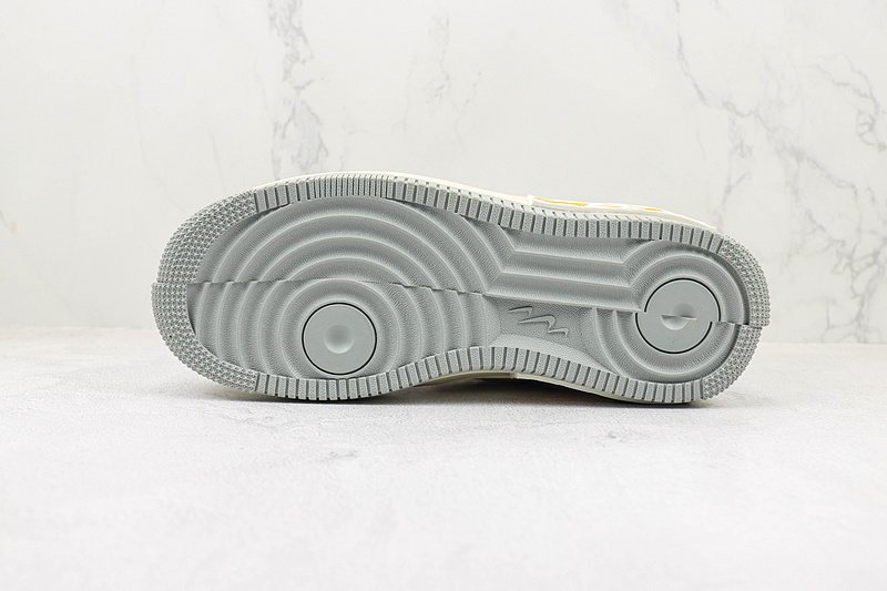 LeBron James x Nike Air Force 1 Low "Suede Wolf Grey/Brown/Cream" фото № 8