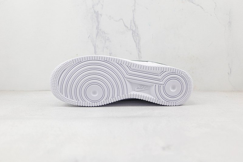 Nike Air Force 1 Low "White/Glitter Swoosh Green" фото № 8