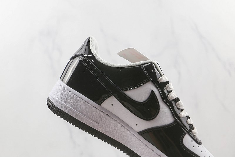 Nike Air Force 1 Low "Laking Leather/Panda" фото № 3