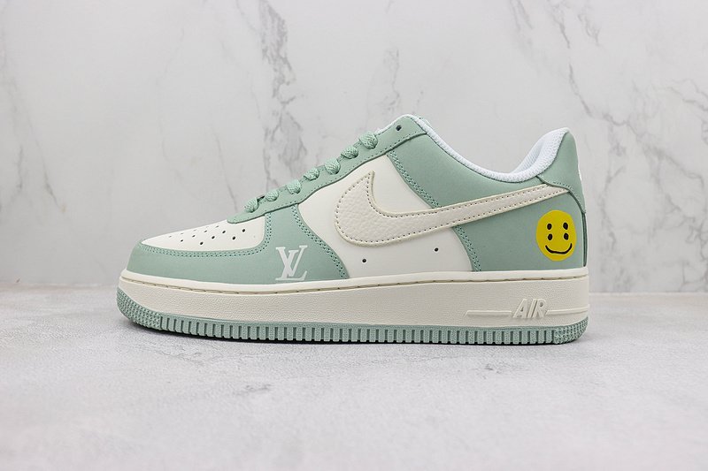 Louis Vuitton x Nike Air Force 1 Low "Cream/Haze Blue/Smile" фото № 2