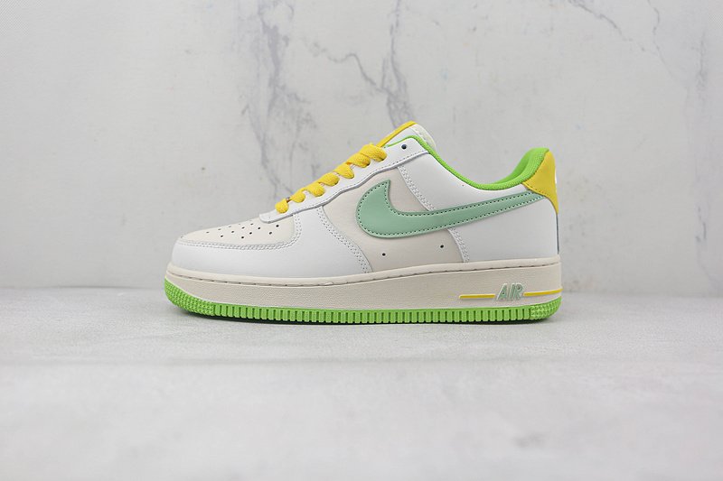 Nike Air Force 1 07 "Quotes" фото № 2