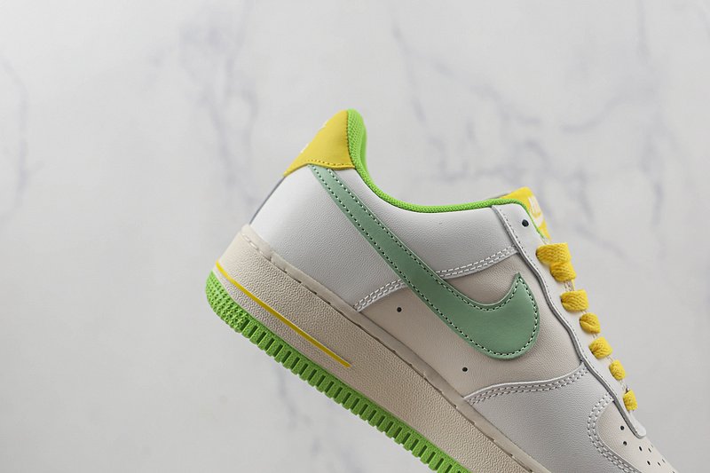 Nike Air Force 1 07 "Quotes" фото № 4