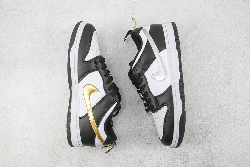 Nike Dunk Low "Black/White/Metallic" фото № 6