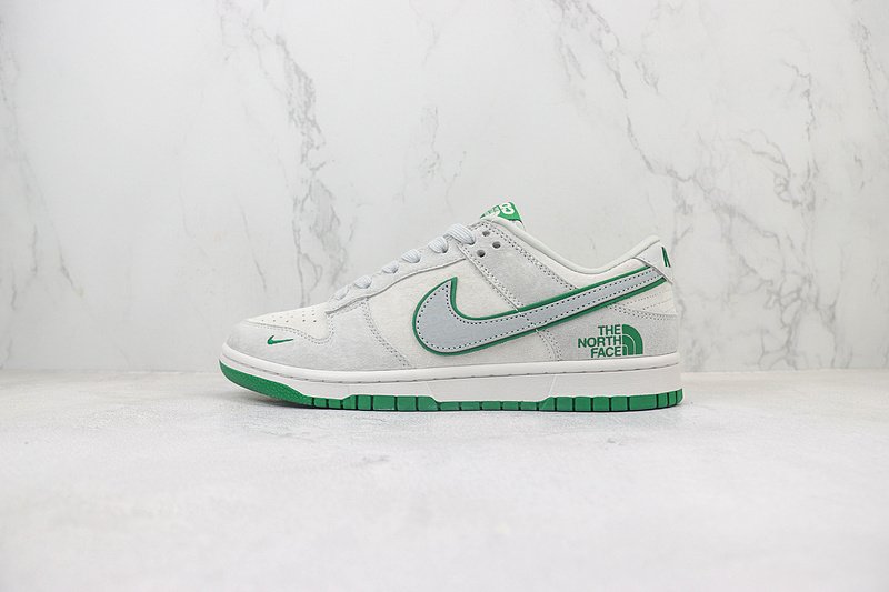 The North Face x Nike Dunk Low "Silver Grey/Emerald Green" фото № 2