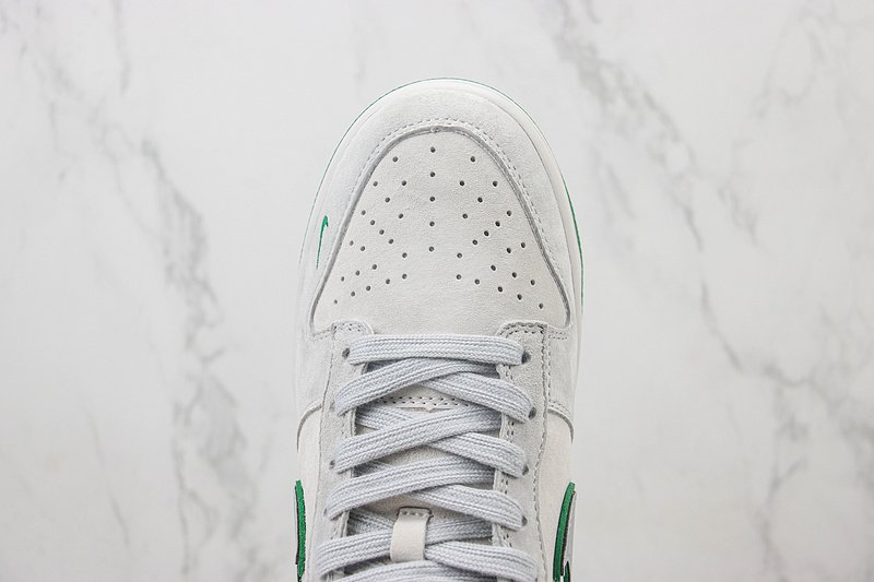 The North Face x Nike Dunk Low "Silver Grey/Emerald Green" фото № 4