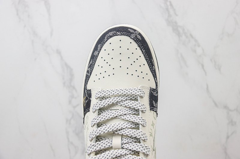 Louis Vuitton x Nike Dunk Low "Black/Gold/Cream White/Monogram" фото № 4