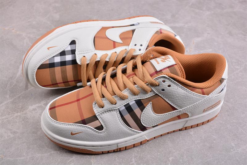 Supreme x Burberry x Nike Dunk Low "Beige Check" фото № 3