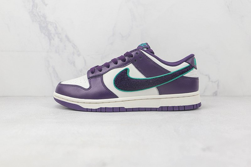 Nike Dunk Low "Chenille Swoosh" фото № 2