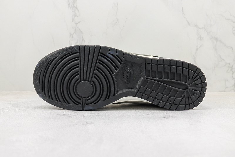 Nike Dunk Low LX "Black Suede Team Gold" фото № 8