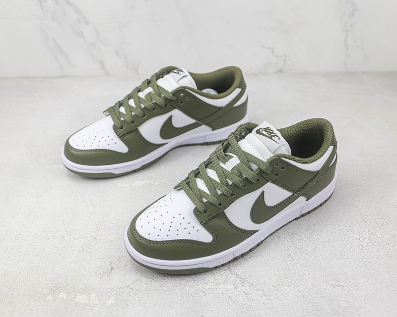 Nike SB Dunk Low "Medium Olive" фото № 5