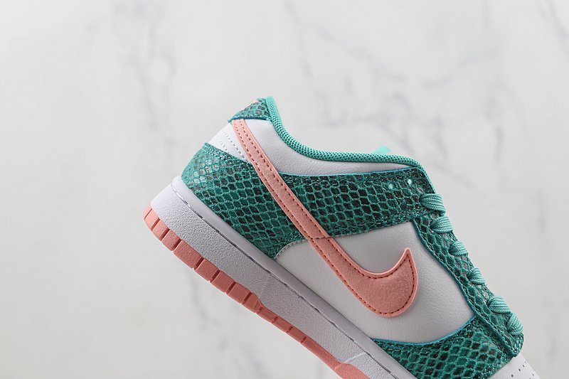 Nike SB Zoom Dunk Low "Washed Teal Snakeskin" фото № 4