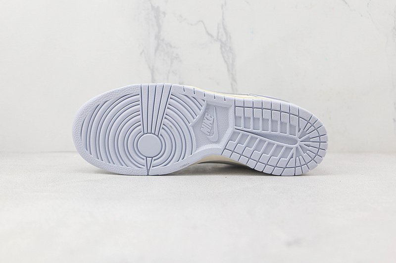 Nike SB Dunk Low "Pale Ivory/Light Blue" фото № 9