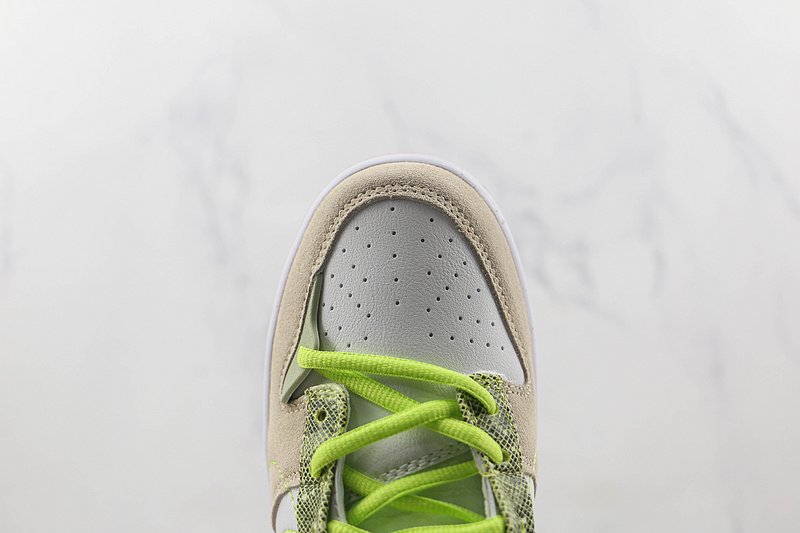 Nike Dunk Low Disrupt 2 Easter "Green Snake Phantom/Olive Aura/Vivid Green/Light Stone" фото № 3