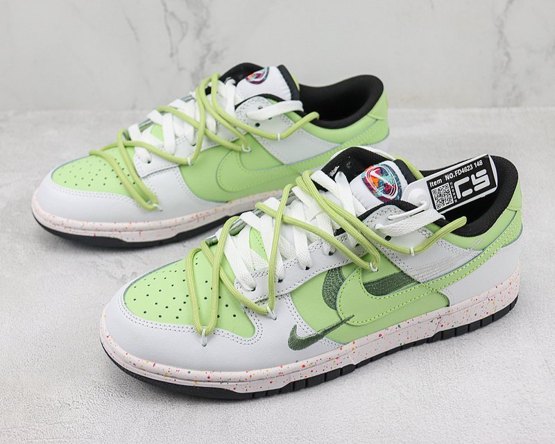 Nike SB Dunk Low "Ghost Green" фото № 5