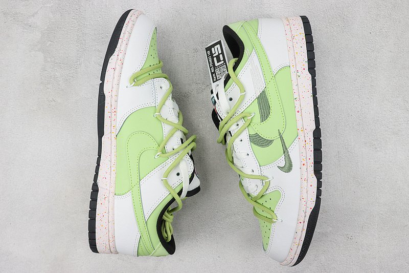 Nike SB Dunk Low "Ghost Green" фото № 6