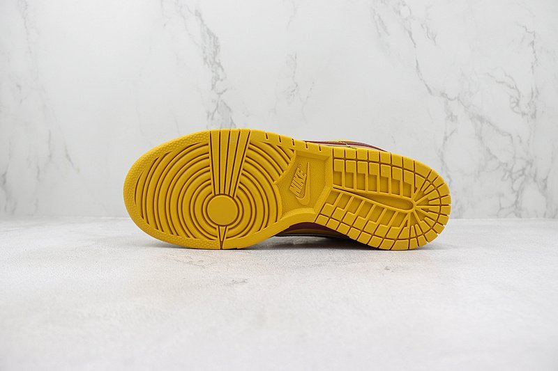 Concepts x Nike Dunk Low "Yellow Lobster" фото № 8